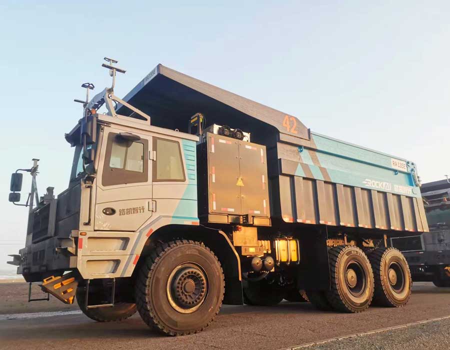 无人矿卡消防破局之路，自动灭火系统全程守护、精准发力，构建矿山车辆立体安全防护网